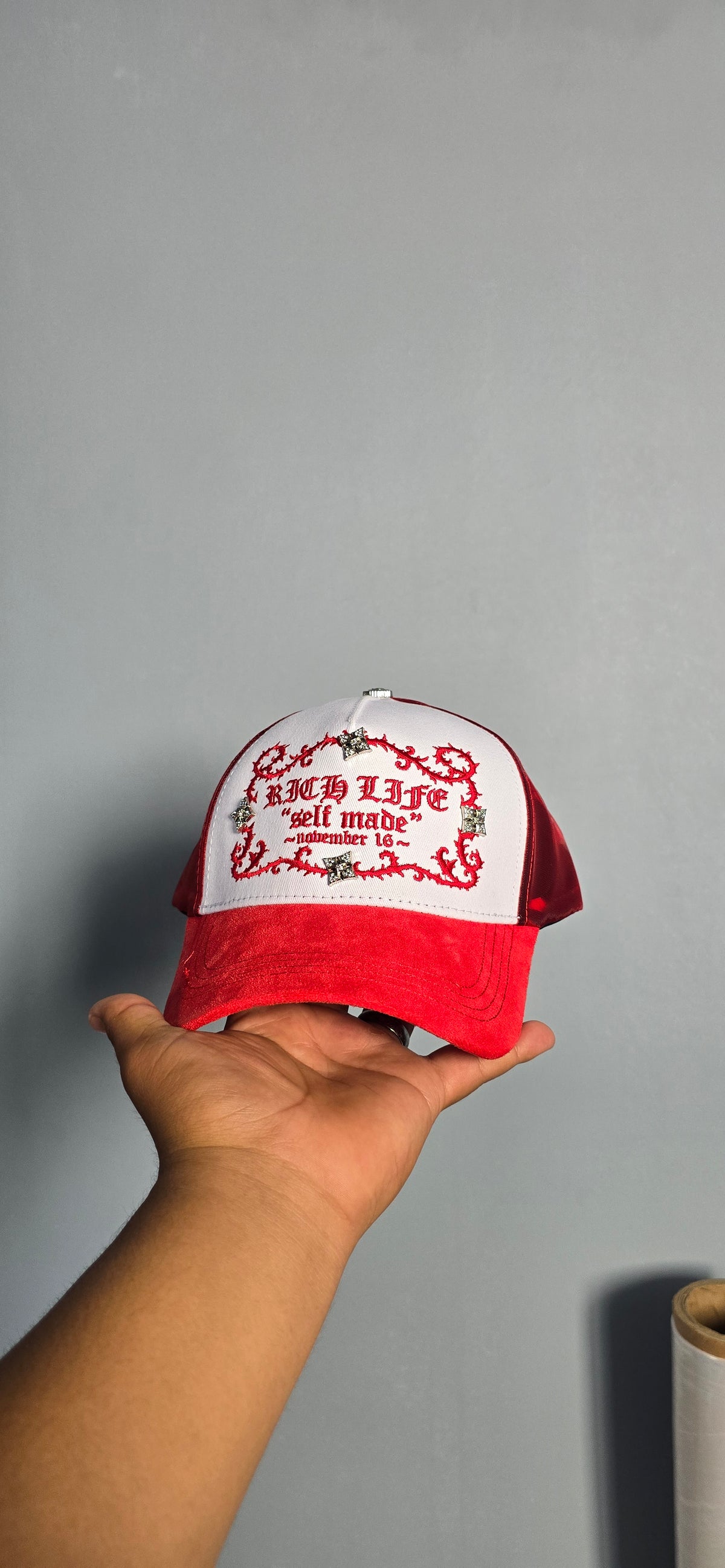 Barbas hats rich life red